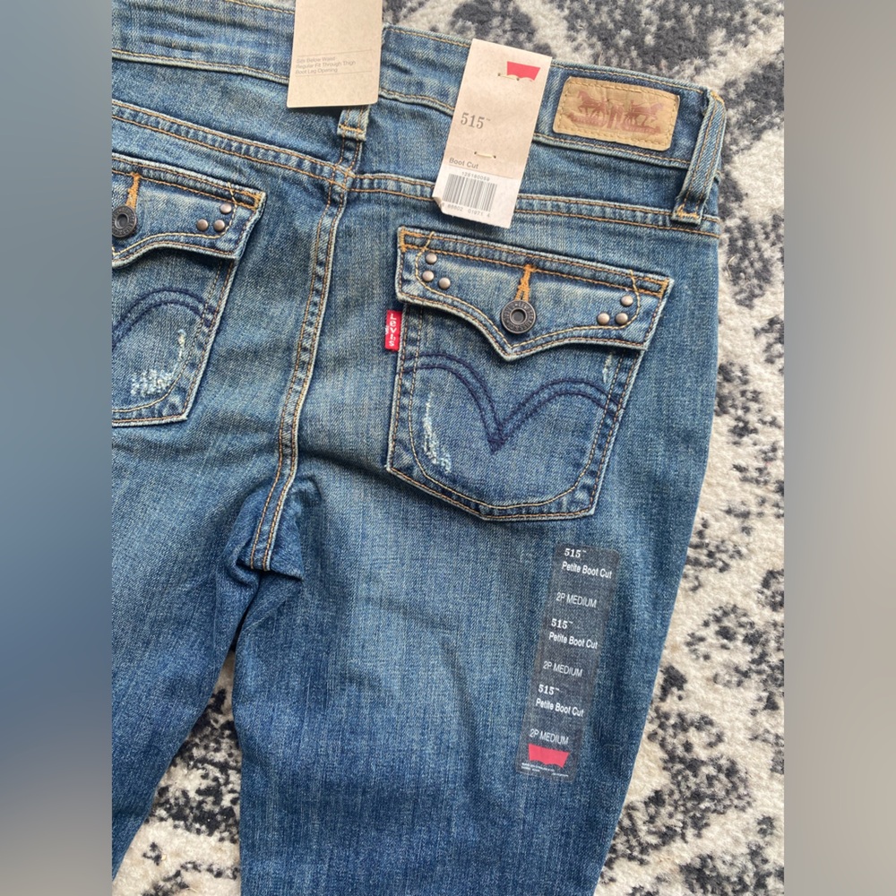 Classic Women's Blue Bootcut Jeans 515 Size 2P/M NWT Levi’s - Picture 7 of 8